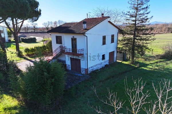 casa indipendente in vendita a Cortona in zona Mezzavia