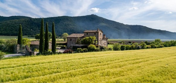 casa indipendente in vendita a Cortona