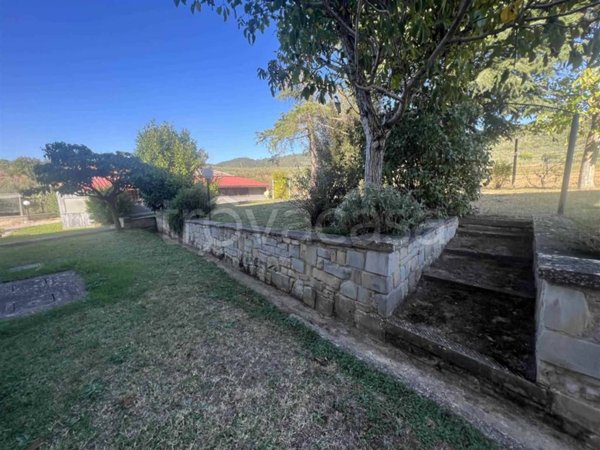 casa indipendente in vendita a Cortona in zona Terontola