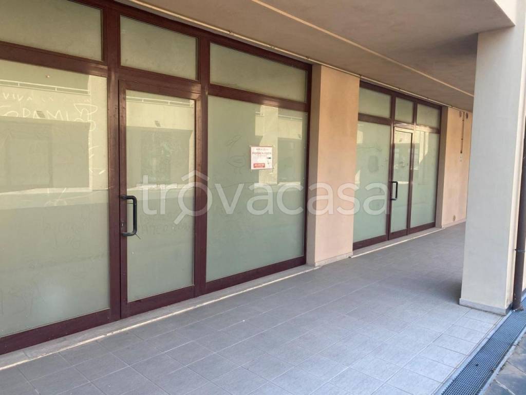 ufficio in vendita a Cortona in zona Camucia