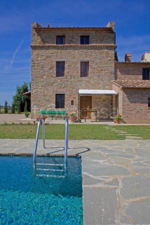 casale in vendita a Cortona in zona Montecchio