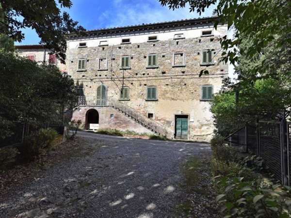intera palazzina in vendita a Cortona