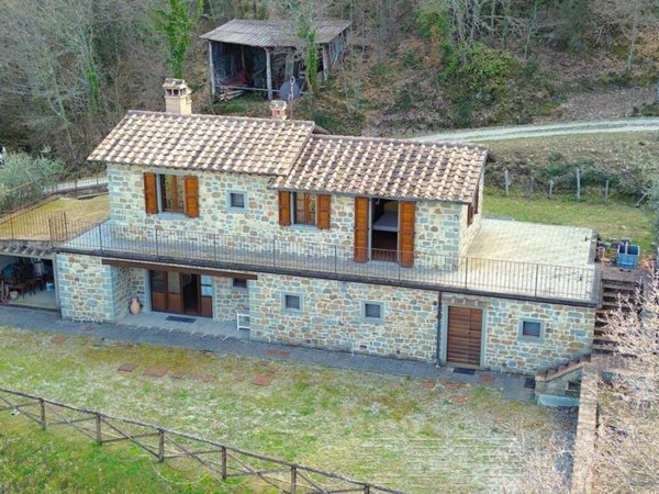 casa indipendente in vendita a Cortona in zona Casale