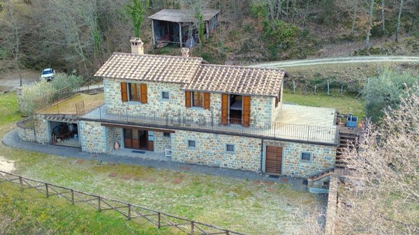 casale in vendita a Cortona in zona Casale