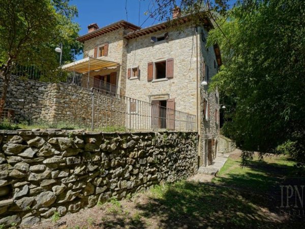 casa indipendente in vendita a Cortona in zona Casale