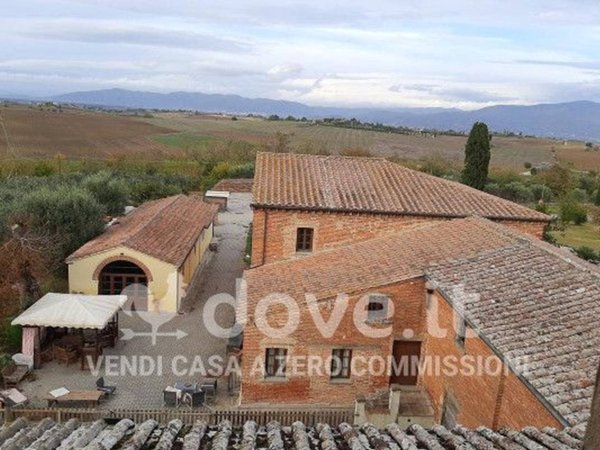 casale in vendita a Cortona