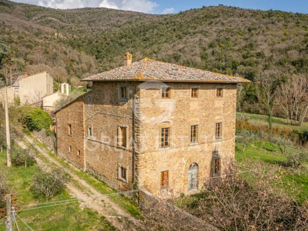 casa indipendente in vendita a Cortona in zona Casale