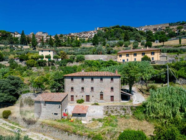 casa indipendente in vendita a Cortona in zona Casale