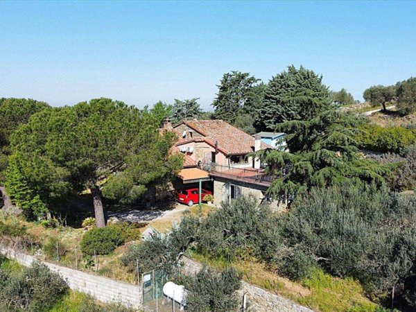 casa indipendente in vendita a Cortona in zona Casale