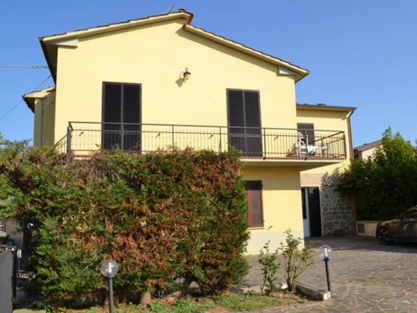 casa indipendente in vendita a Cortona in zona Fratta