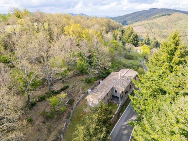 casa indipendente in vendita a Cortona in zona Casale