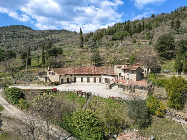 casale in vendita a Cortona