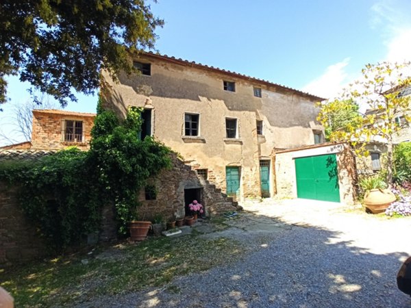 casale in vendita a Cortona in zona Ossaia