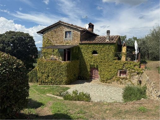 casale in vendita a Cortona in zona Casale