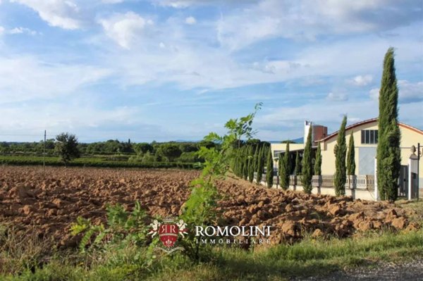 casa indipendente in vendita a Cortona