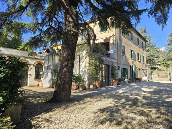 casa semindipendente in vendita a Cortona in zona Riccio
