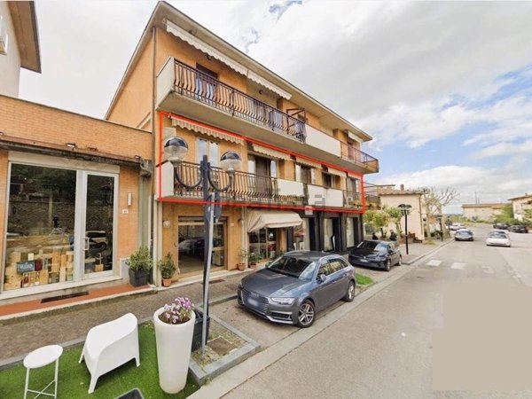 ufficio in vendita a Cortona in zona Camucia