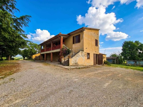 appartamento in vendita a Cortona in zona Farneta