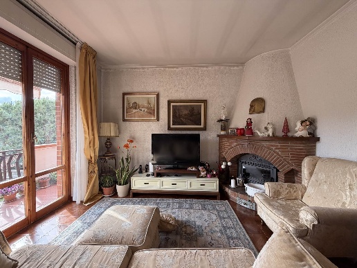 appartamento in vendita a Cortona in zona Camucia