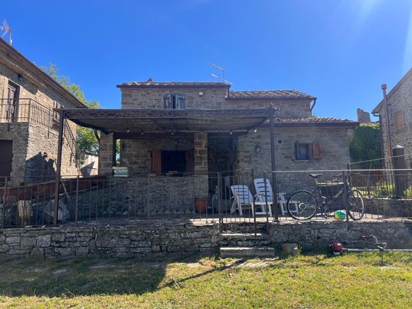 casa indipendente in vendita a Cortona in zona Cantalena
