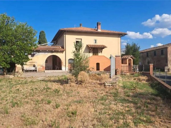 casa indipendente in vendita a Cortona in zona Casale