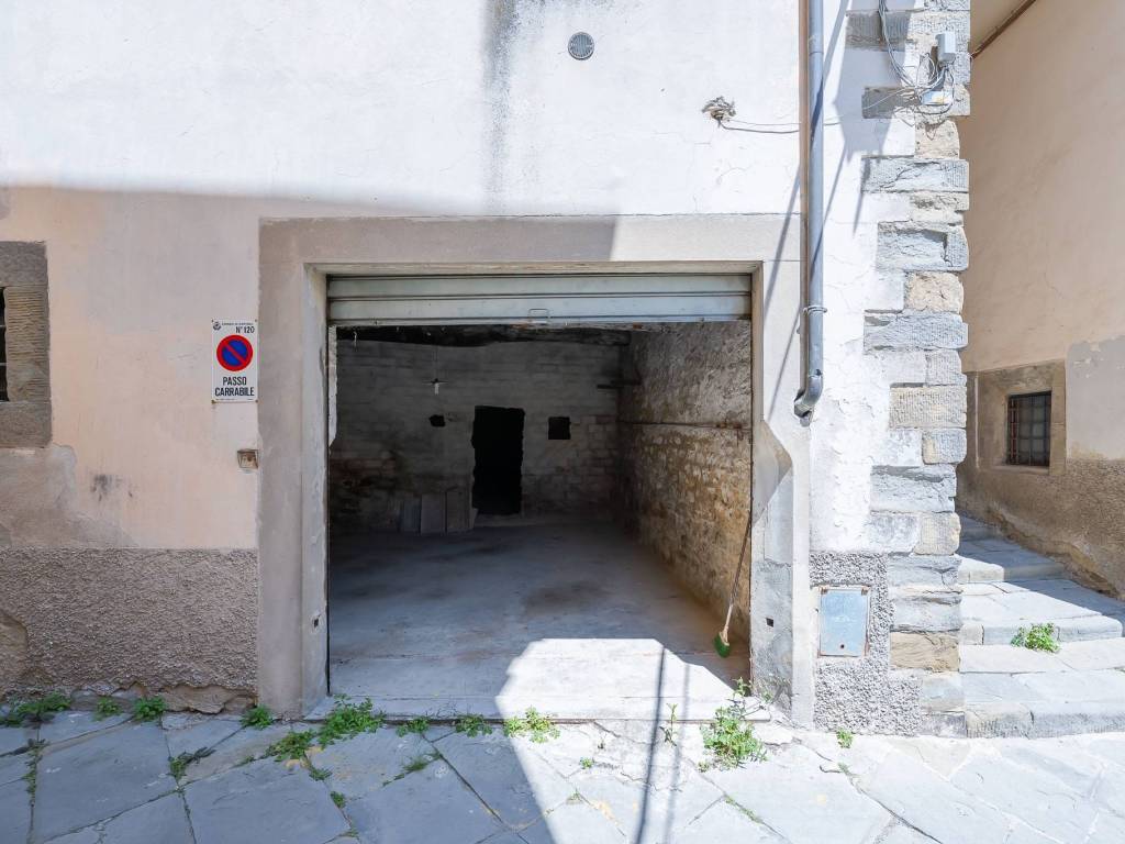 casa indipendente in vendita a Cortona