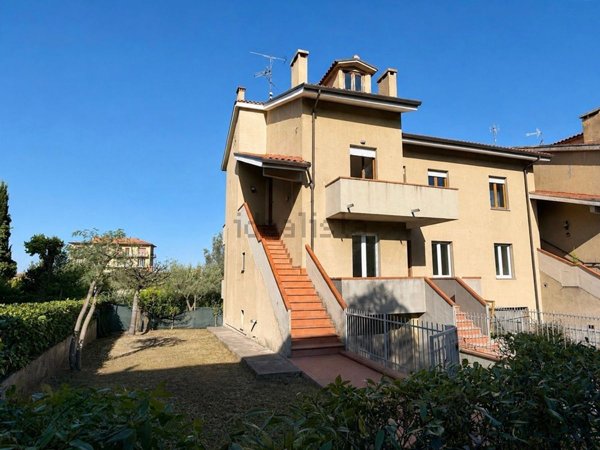 appartamento in vendita a Cortona in zona Camucia