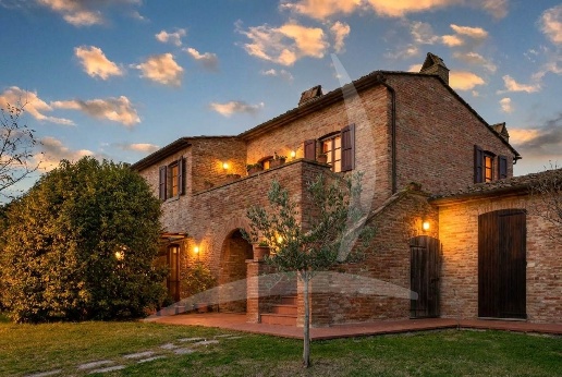 casale in vendita a Cortona in zona Casale