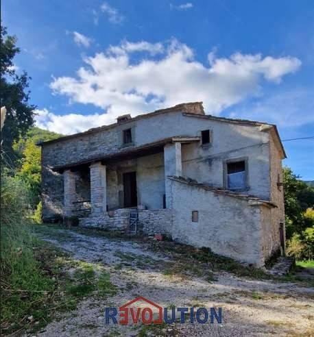 casa indipendente in vendita a Cortona in zona Casale