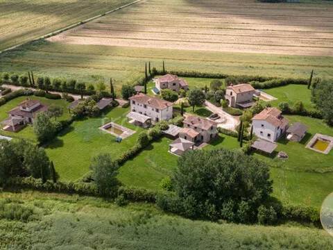 casa indipendente in vendita a Cortona in zona Casale