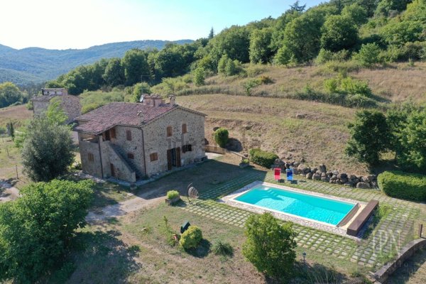 casa indipendente in vendita a Cortona in zona Casale