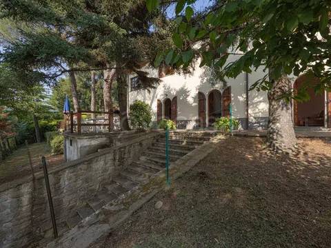 casa indipendente in vendita a Cortona in zona Torreone