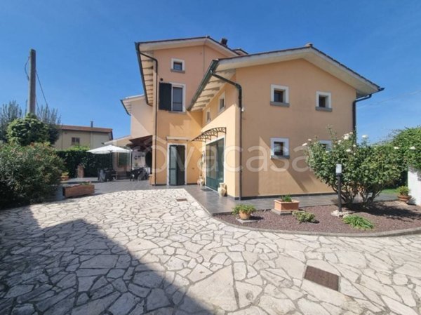 casa indipendente in vendita a Cortona in zona Monsigliolo
