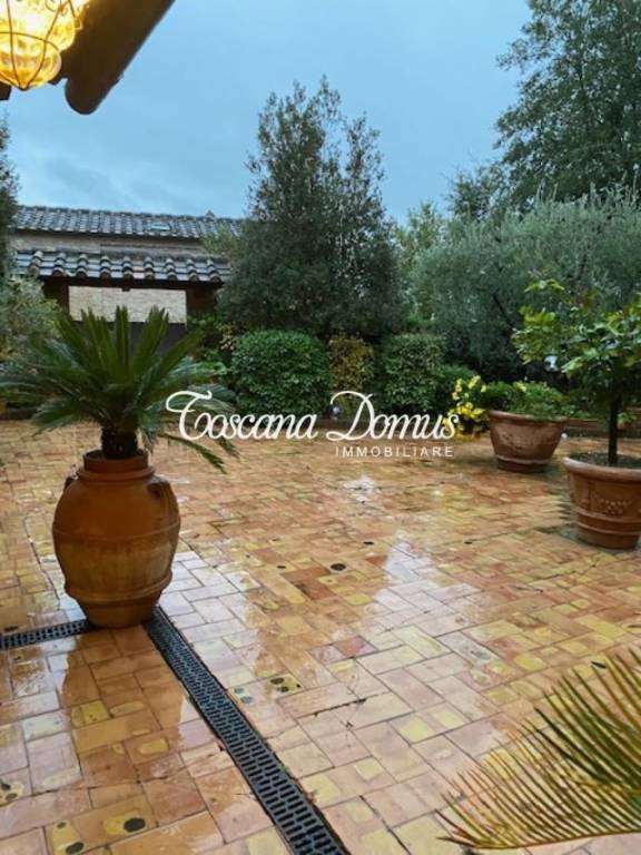 casa indipendente in vendita a Cortona in zona Montecchio