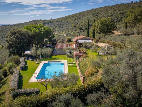 casa indipendente in vendita a Cortona in zona Casale