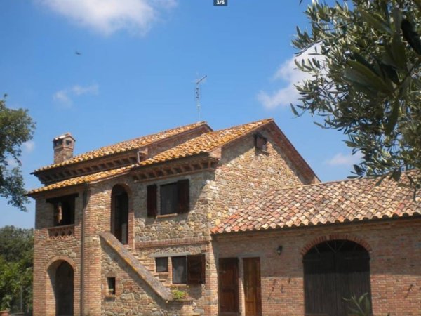 casa indipendente in vendita a Cortona in zona Casale