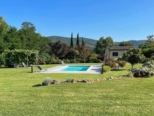 casa indipendente in vendita a Cortona in zona Casale
