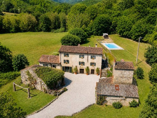 casa indipendente in vendita a Cortona in zona Torreone
