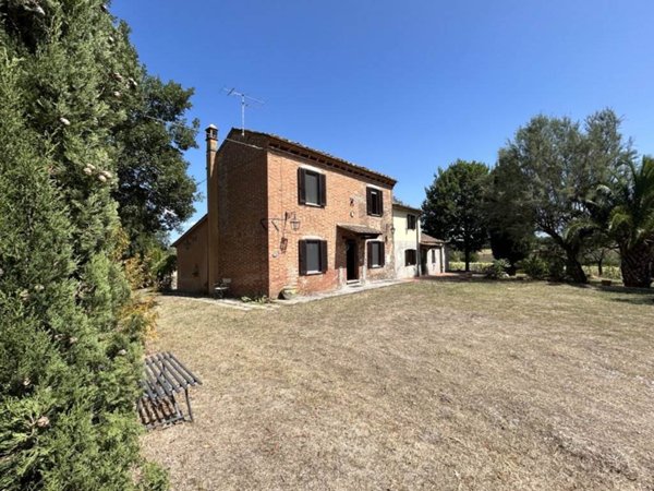 casa indipendente in vendita a Cortona in zona Capezzine Centoia