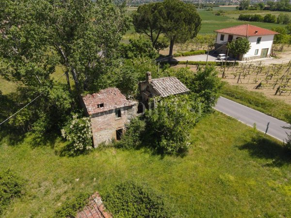 casa indipendente in vendita a Cortona in zona Fratta