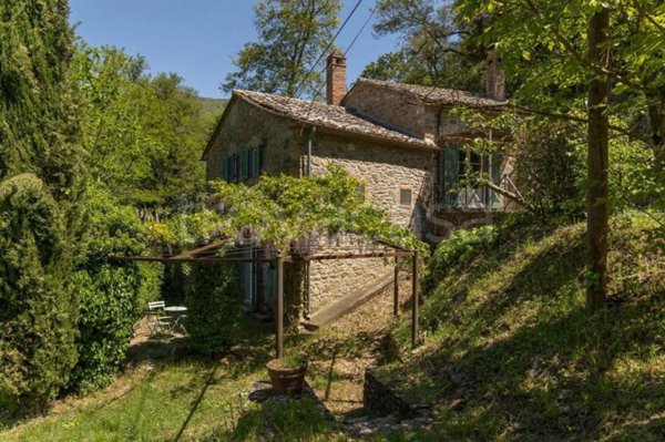 casa indipendente in vendita a Cortona in zona Montanare
