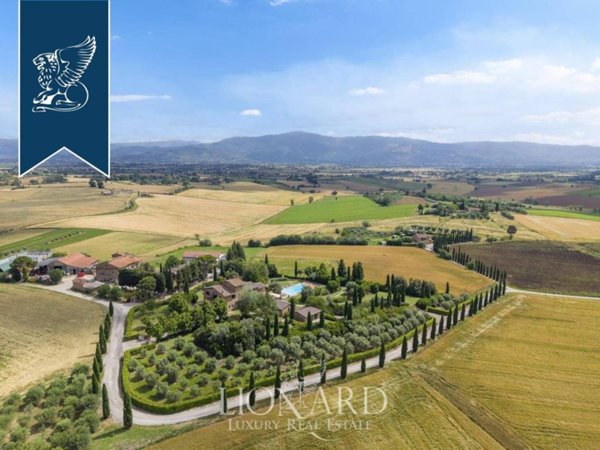 villa in vendita a Cortona