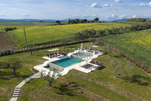 casale in vendita a Cortona