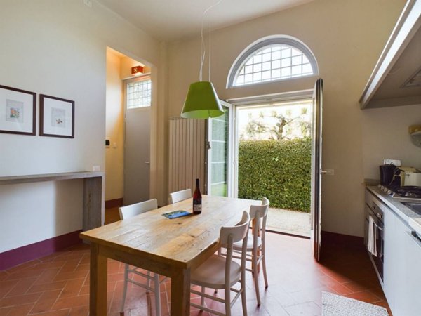 casa indipendente in vendita a Cortona