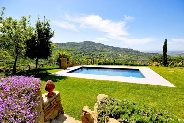 casa indipendente in vendita a Cortona