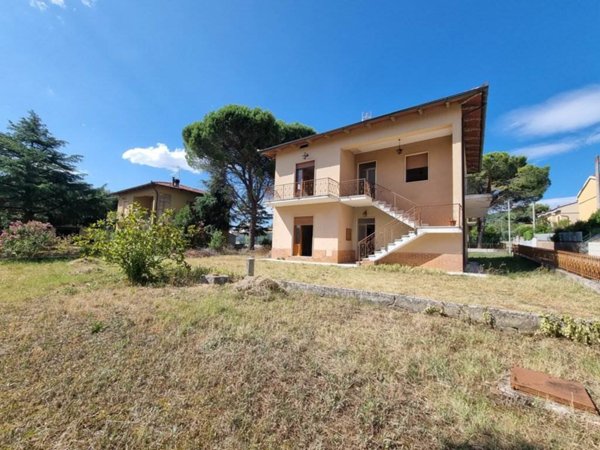 casa indipendente in vendita a Cortona in zona Riccio