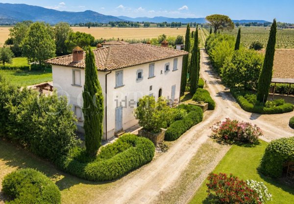 casa indipendente in vendita a Cortona in zona Sodo