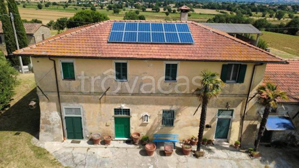 casa indipendente in vendita a Cortona in zona Montecchio