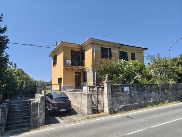 casa indipendente in vendita a Cortona in zona Riccio