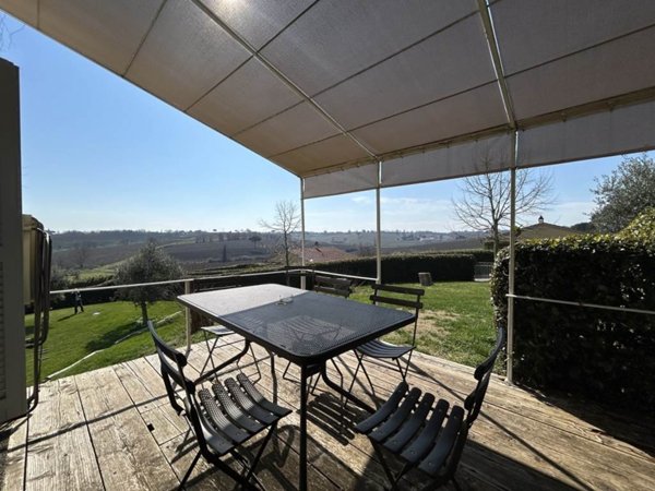 casa indipendente in vendita a Cortona